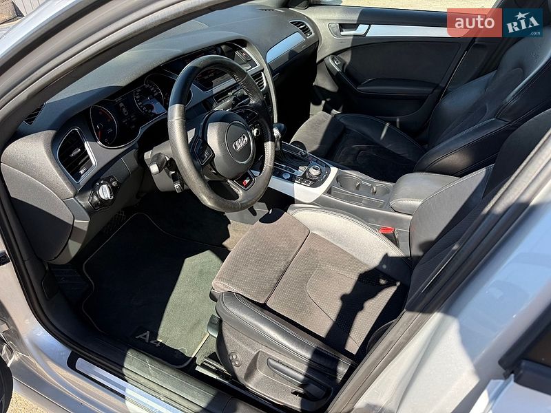 Седан Audi A4 2014 в Києві