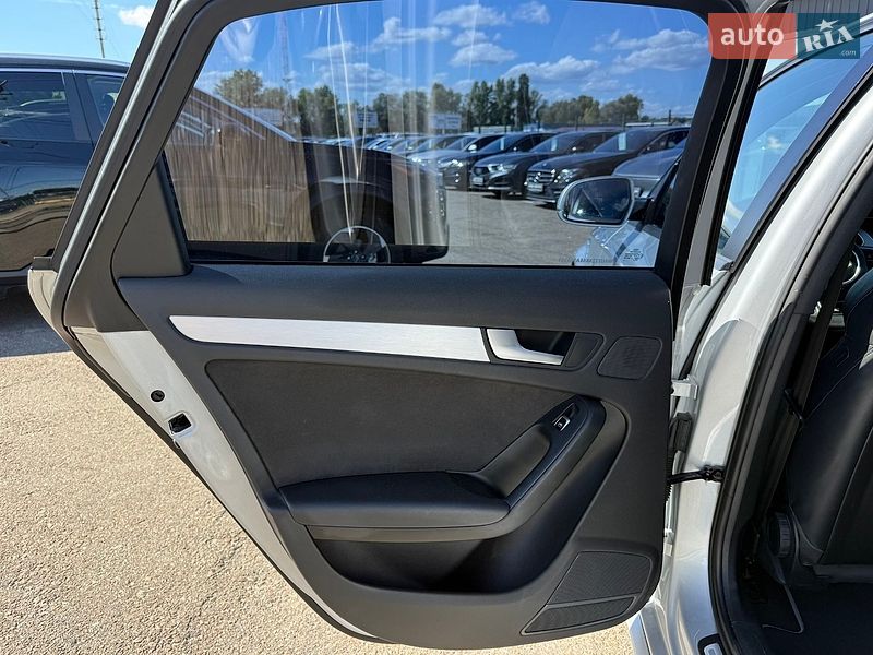 Седан Audi A4 2014 в Києві