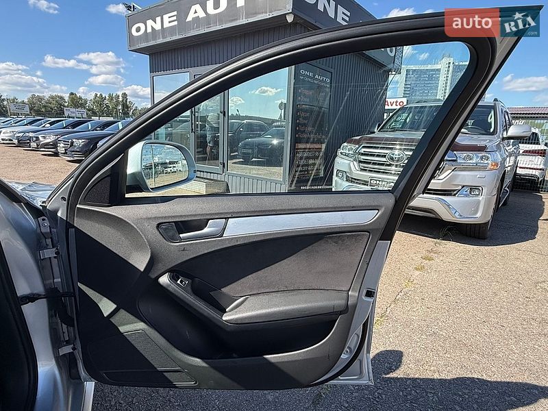 Седан Audi A4 2014 в Києві