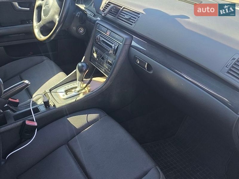 Седан Audi A4 2002 в Гайсину