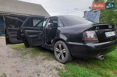 Седан Audi A4 1995 в Деньги