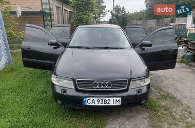 Седан Audi A4 1995 в Деньги