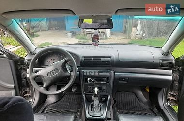Седан Audi A4 1995 в Деньги