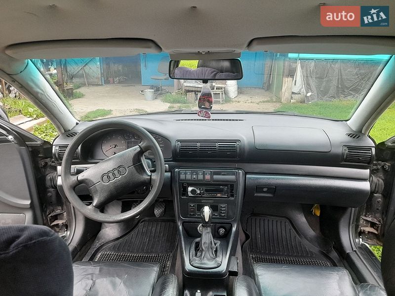 Седан Audi A4 1995 в Деньги