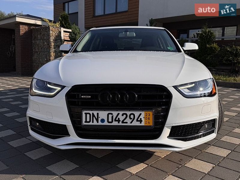 Седан Audi A4 2015 в Стрию фото Седан Audi A4 2015 в Стрию
