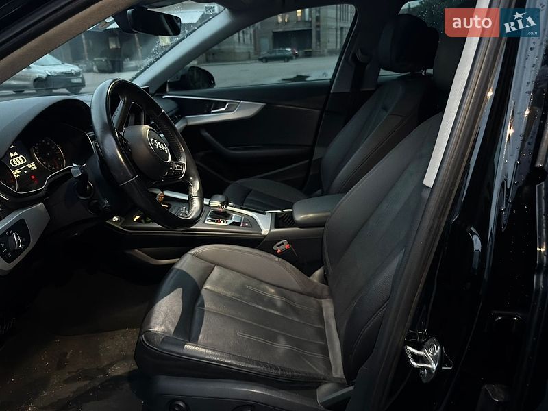 Седан Audi A4 2017 в Дніпрі