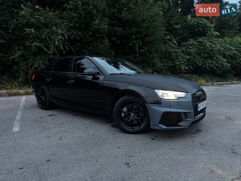 Седан Audi A4 2017 в Дніпрі