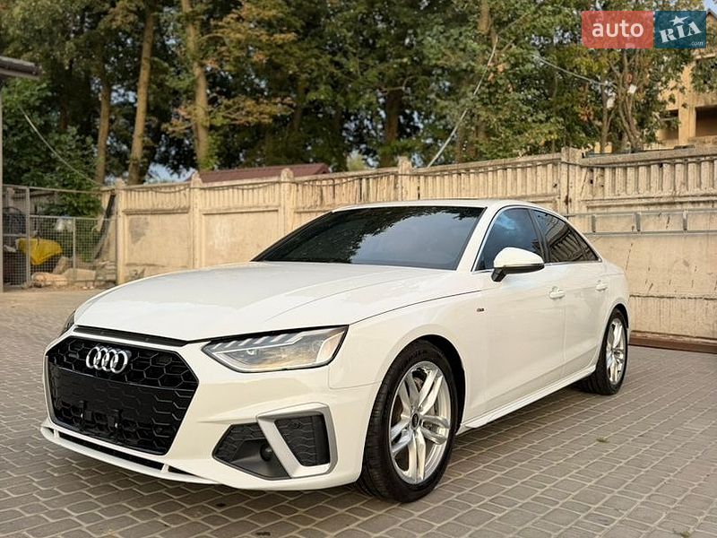 Audi A4 2021