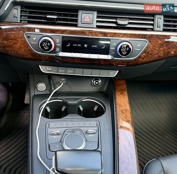Седан Audi A4 2019 в Києві