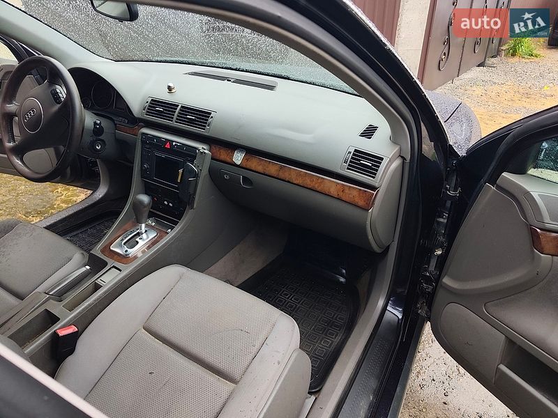 Универсал Audi A4 2003 в Малине