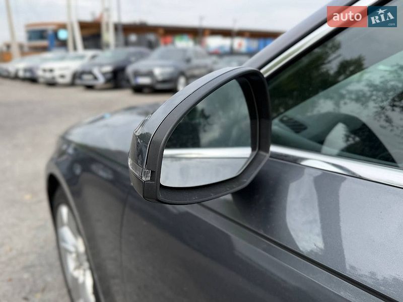Седан Audi A4 2016 в Львове
