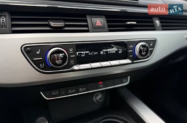 Седан Audi A4 2016 в Львове