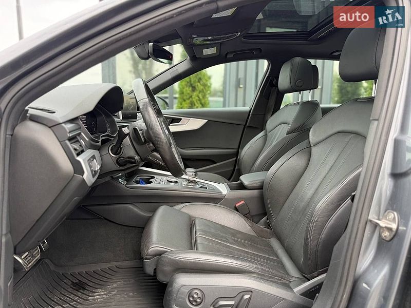 Седан Audi A4 2016 в Львове