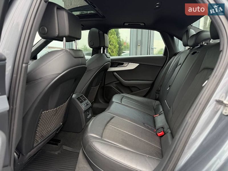 Седан Audi A4 2016 в Львове