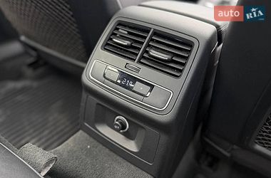 Седан Audi A4 2016 в Львове