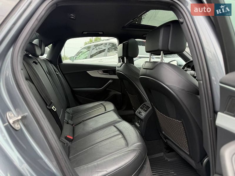 Седан Audi A4 2016 в Львове