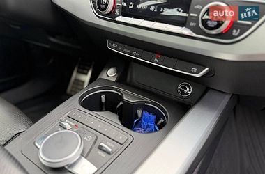Седан Audi A4 2016 в Львове
