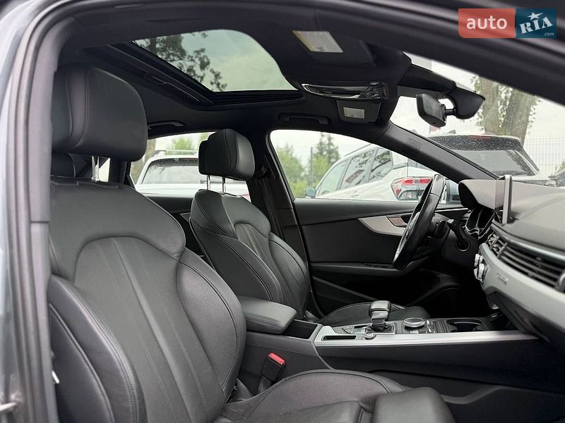 Седан Audi A4 2016 в Львове
