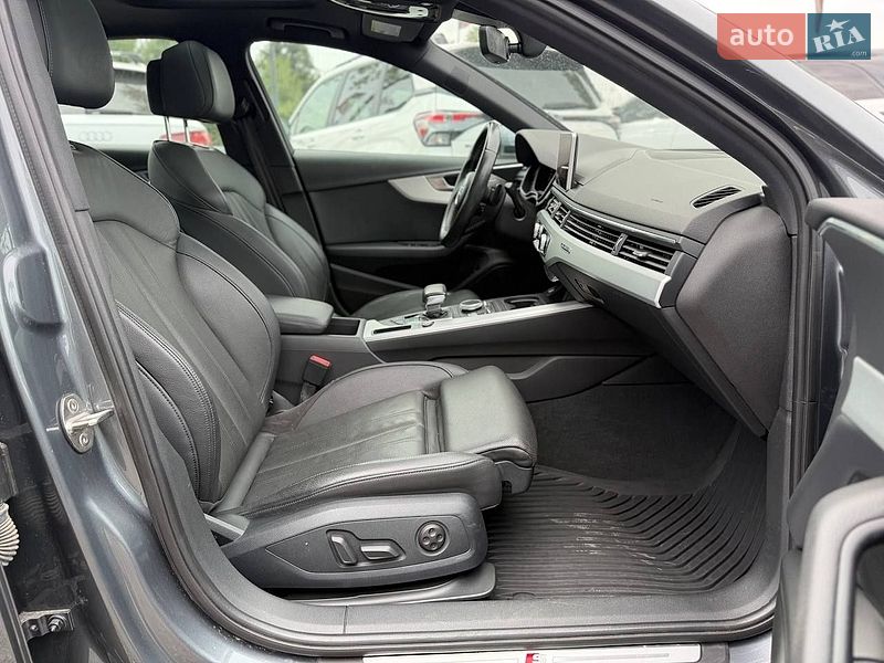 Седан Audi A4 2016 в Львове