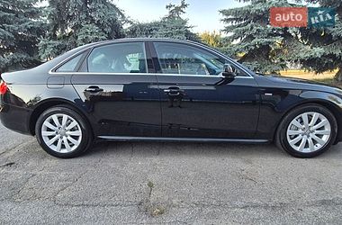 Седан Audi A4 2015 в Полтаві