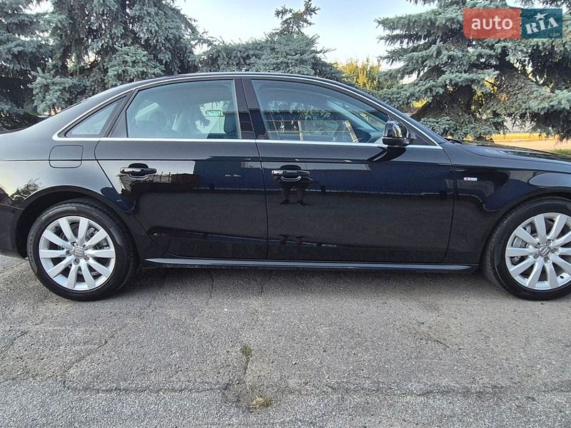 Седан Audi A4 2015 в Полтаві