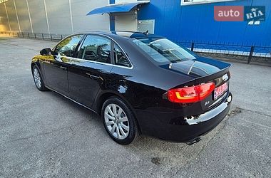 Седан Audi A4 2015 в Полтаві