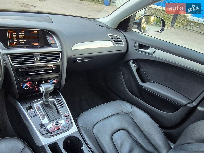 Седан Audi A4 2015 в Полтаві