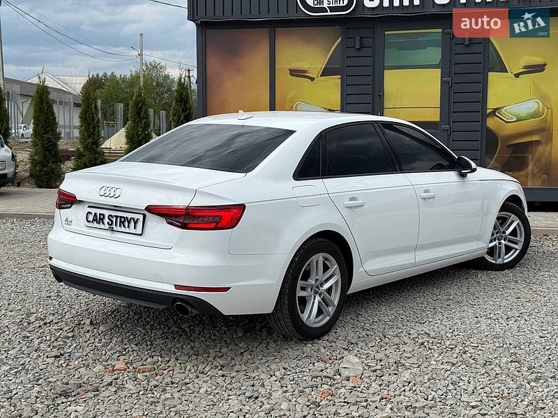 Седан Audi A4 2017 в Стрые