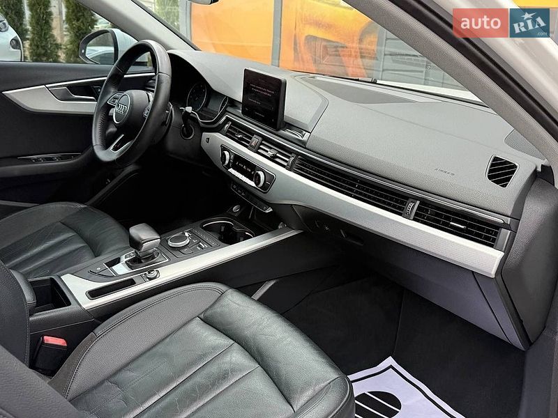 Седан Audi A4 2017 в Стрые