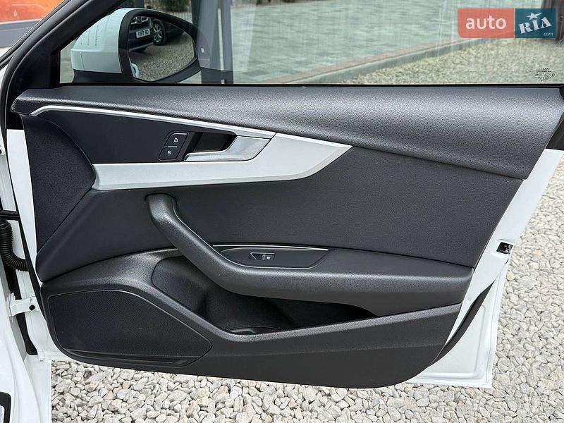 Седан Audi A4 2017 в Стрые