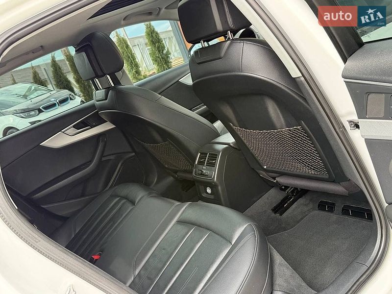 Седан Audi A4 2017 в Стрые