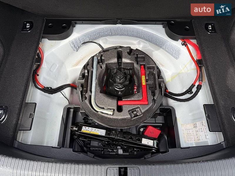 Седан Audi A4 2017 в Стрые