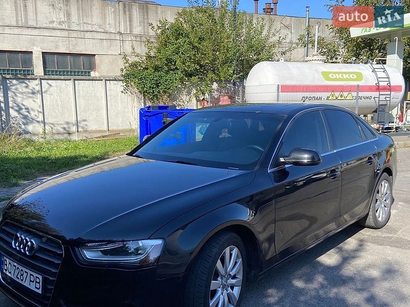 Седан Audi A4 2012 в Теребовлі