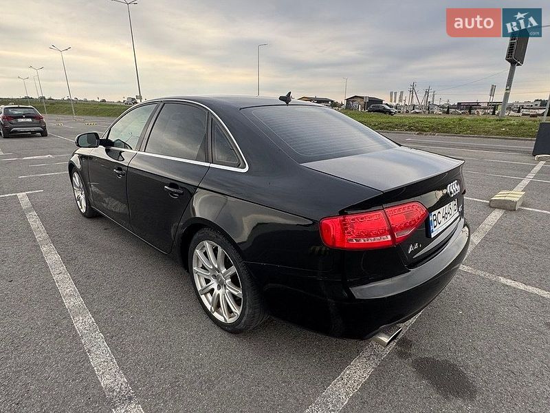 Седан Audi A4 2010 в Львові