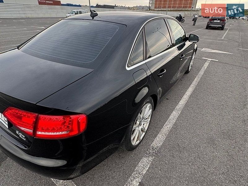 Седан Audi A4 2010 в Львові