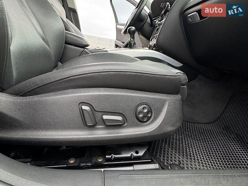 Седан Audi A4 2010 в Львові