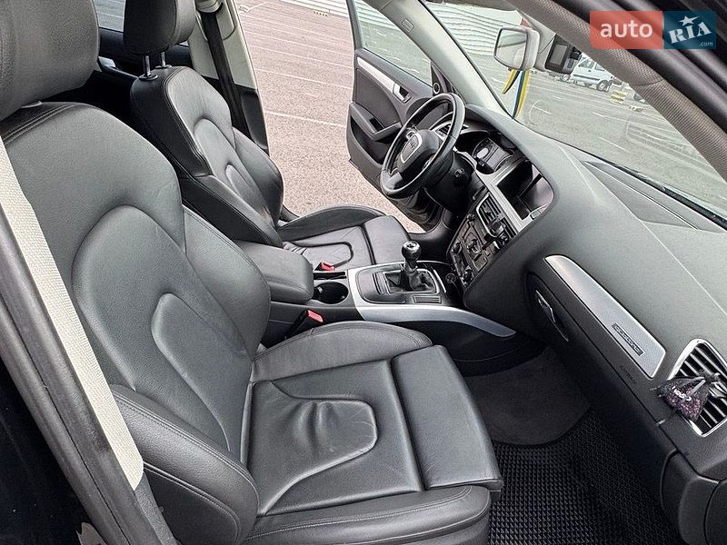 Седан Audi A4 2010 в Львові