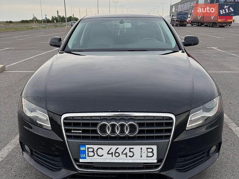 Седан Audi A4 2010 в Львові