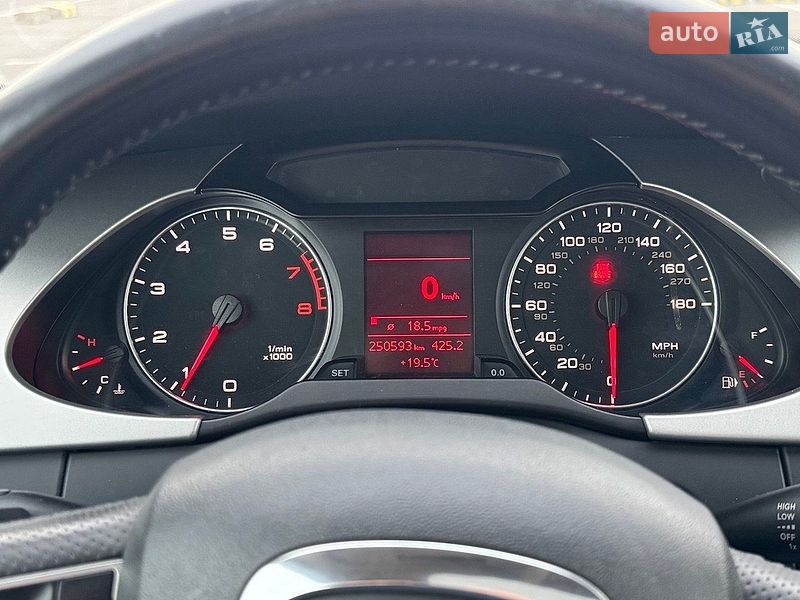 Седан Audi A4 2010 в Львові