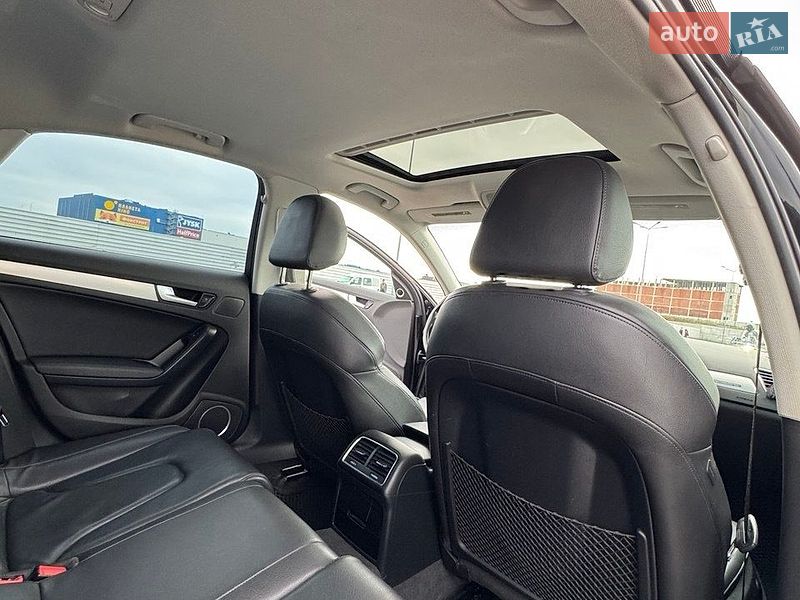 Седан Audi A4 2010 в Львові