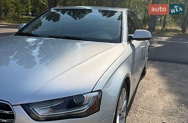 Седан Audi A4 2012 в Кролевці