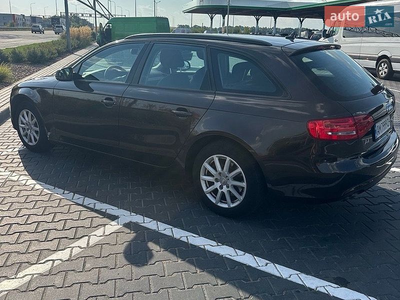 Універсал Audi A4 2012 в Житомирі