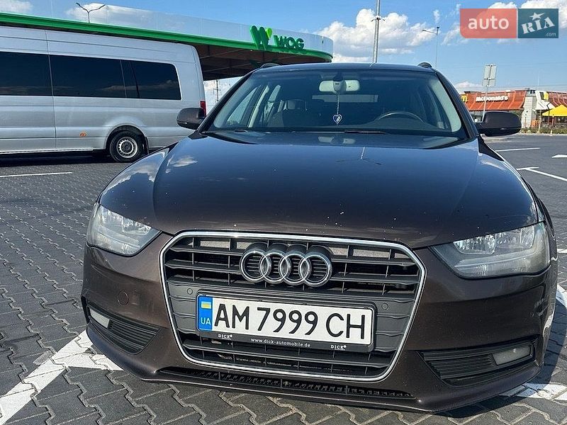 Універсал Audi A4 2012 в Житомирі