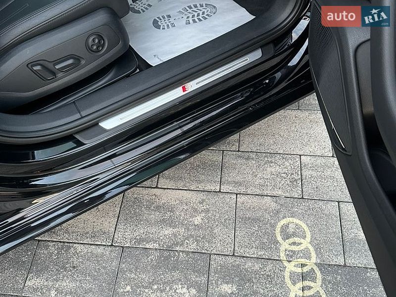 Седан Audi A4 2017 в Луцке