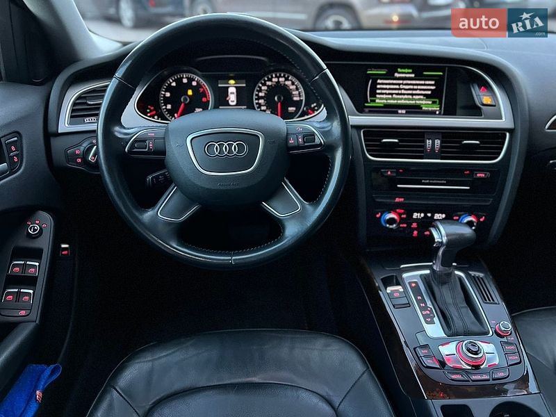 Седан Audi A4 2014 в Одесі