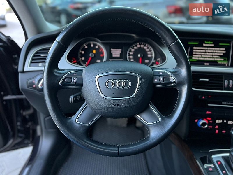 Седан Audi A4 2014 в Одесі