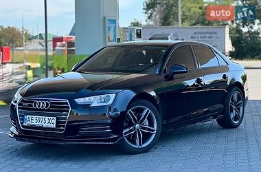 Седан Audi A4 2017 в Днепре