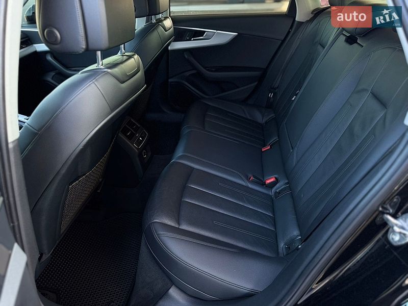 Седан Audi A4 2017 в Днепре