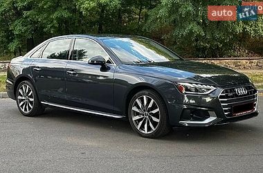 Audi A4  2023