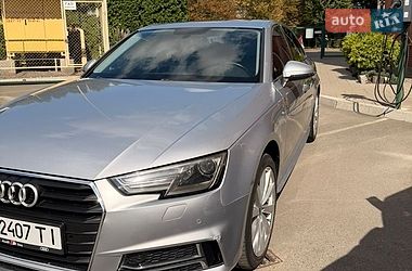 Седан Audi A4 2017 в Киеве
